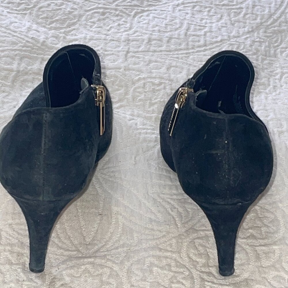 Karl Lagerfeld Black Suede Ankle Booties Gold Zip Pointed Toe Stiletto Heel 6.5M - Picture 2 of 10